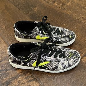 Women Tretorn sneakers